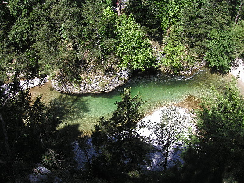 http://www.vivalditravel.hu/user_images/52/326px-hoellental1.jpg